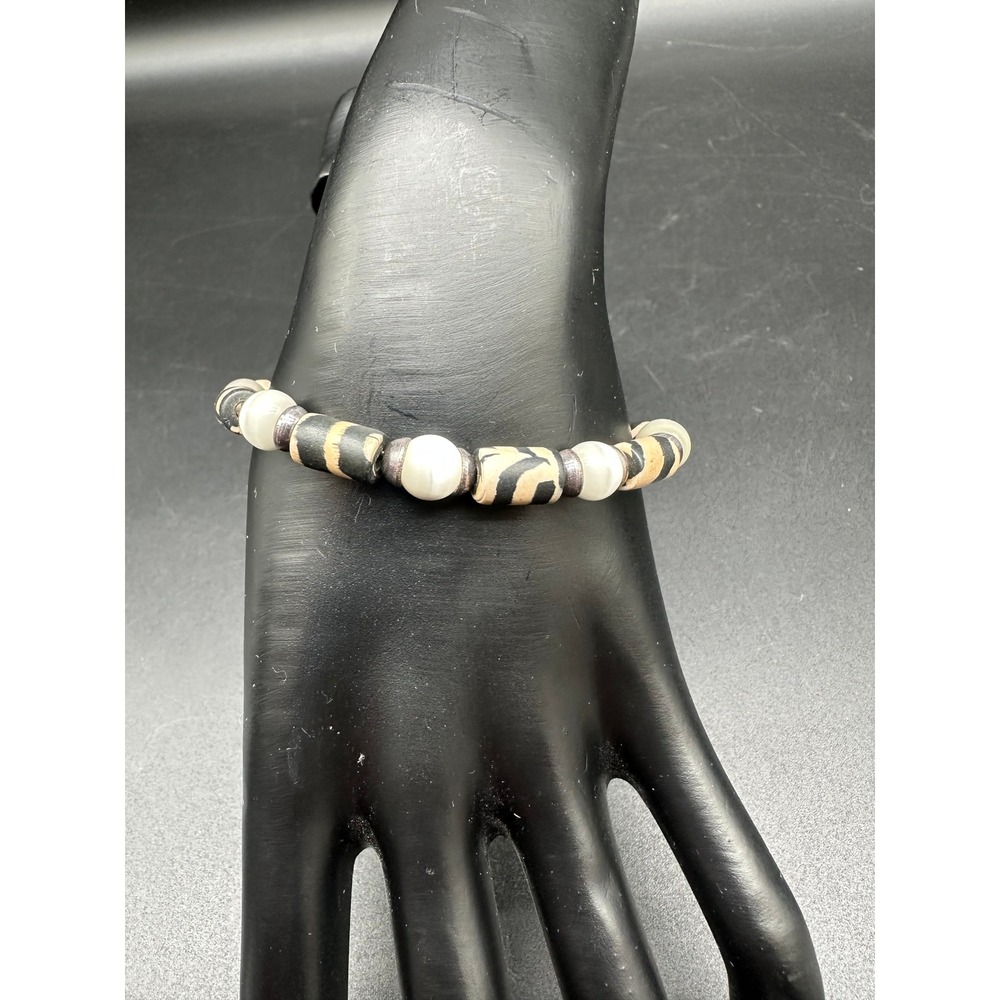 Sterling Silver 925 Batik Bone and‎ Snow Quartz Boho Tribal Toggle Bracelet 8in